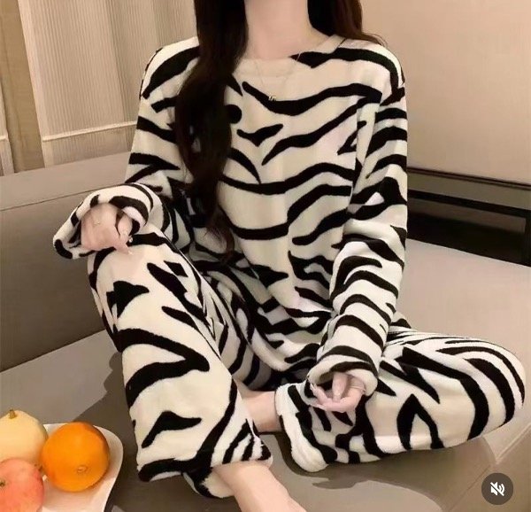 Producto - Pijama cebra