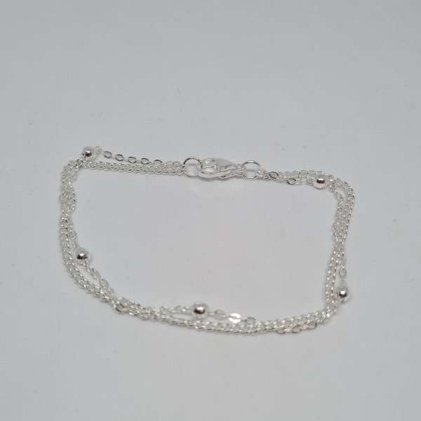 Producto - Pulsera plateada grumet y bolas 19cm