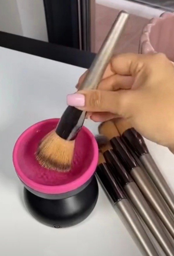 Producto - Limpiador Brochas Recargable USB