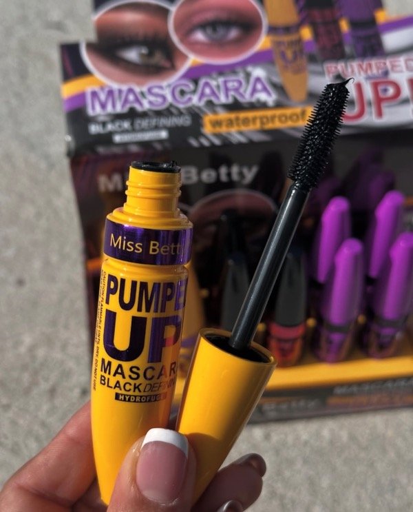 Producto - Máscara de pestañas waterproff Pumped Up