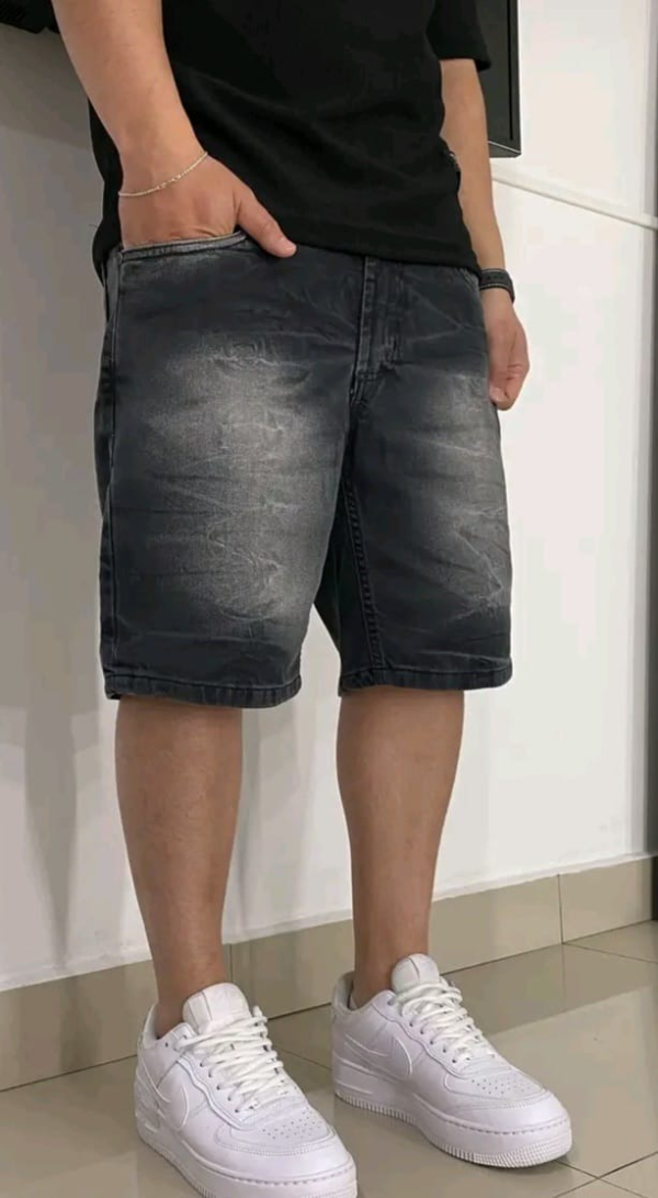 Producto - BERMUDA MOM NEGRO LOCALIZADO