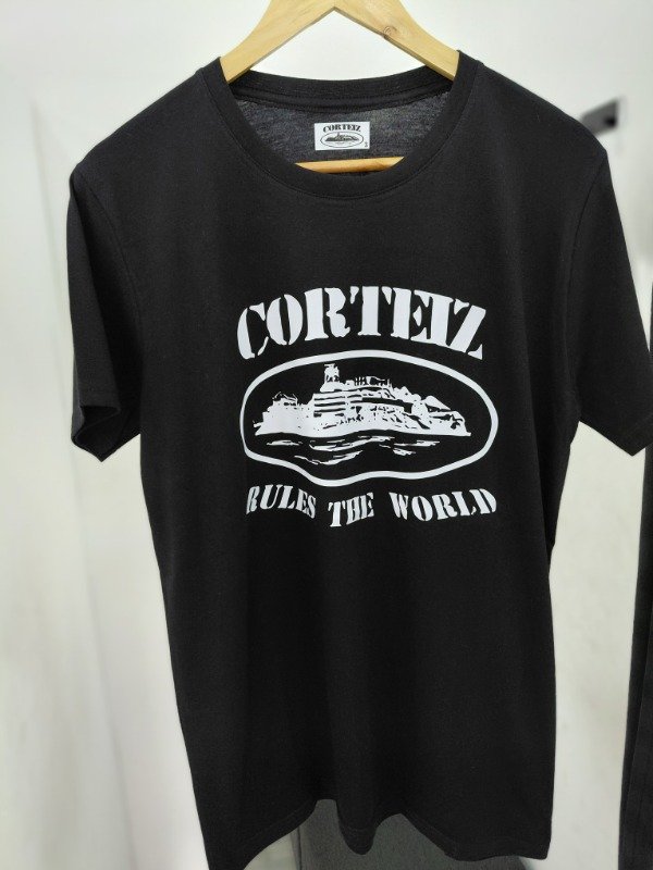 Producto - Remera corteiz basica