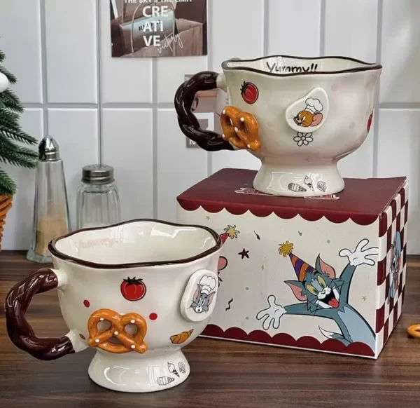 Producto - TAZA CERAMICA TOM Y JERRY PRETZEL