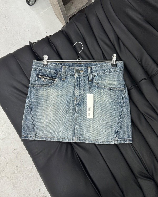 Producto - Mini skirt jean Levis Engineered (40)