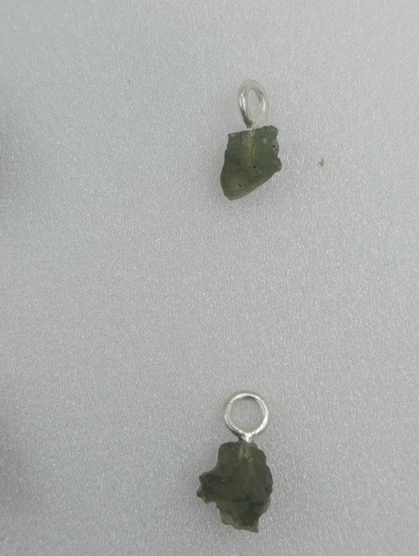 Producto - Dije de piedra moldavita en plata 925 - 2