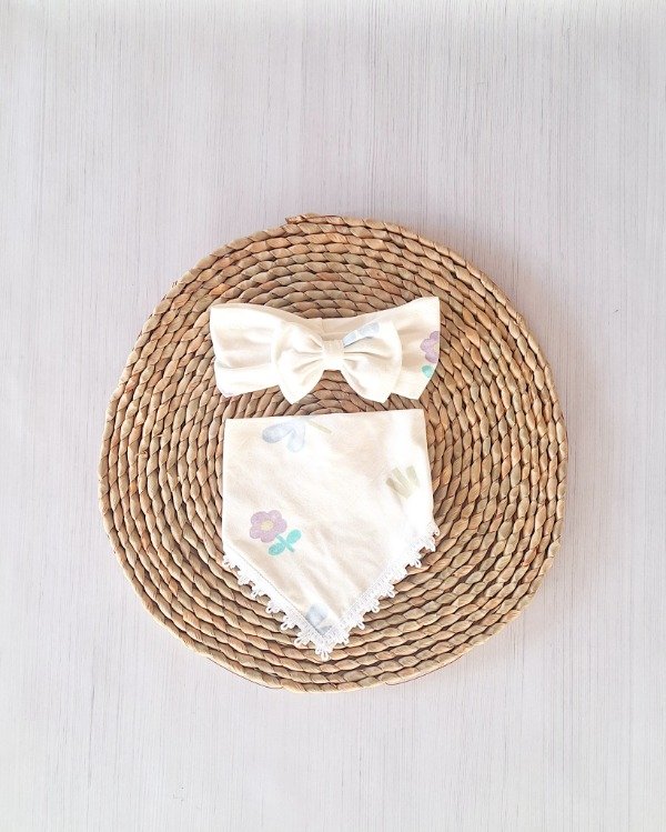 Producto - Babero Bandana + Vincha Flor Lila