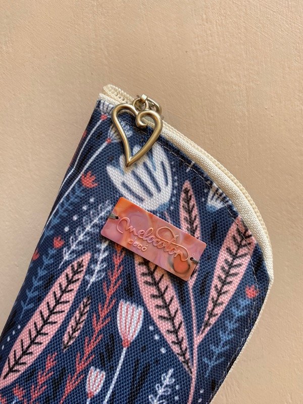 Producto - Estuche higiene bucal flores fdo azul