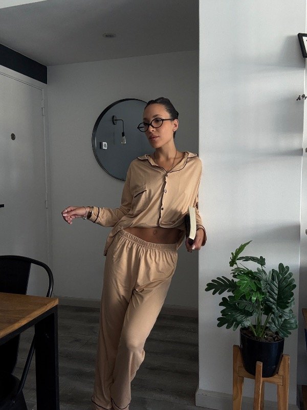 Producto - PIJAMA CAMISERO LATTE / EN STOCK