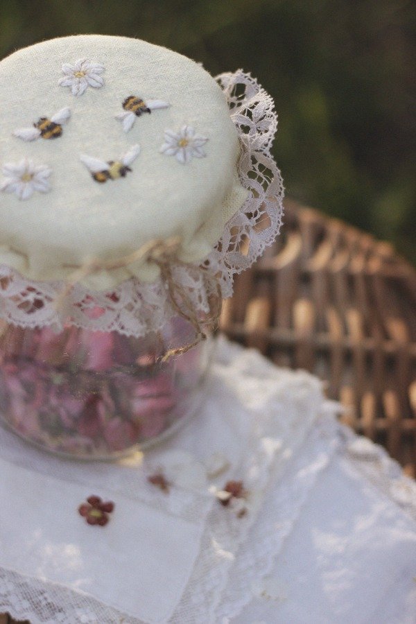 Producto - Bonnets Bordados "Benjamin's Garden" - 9