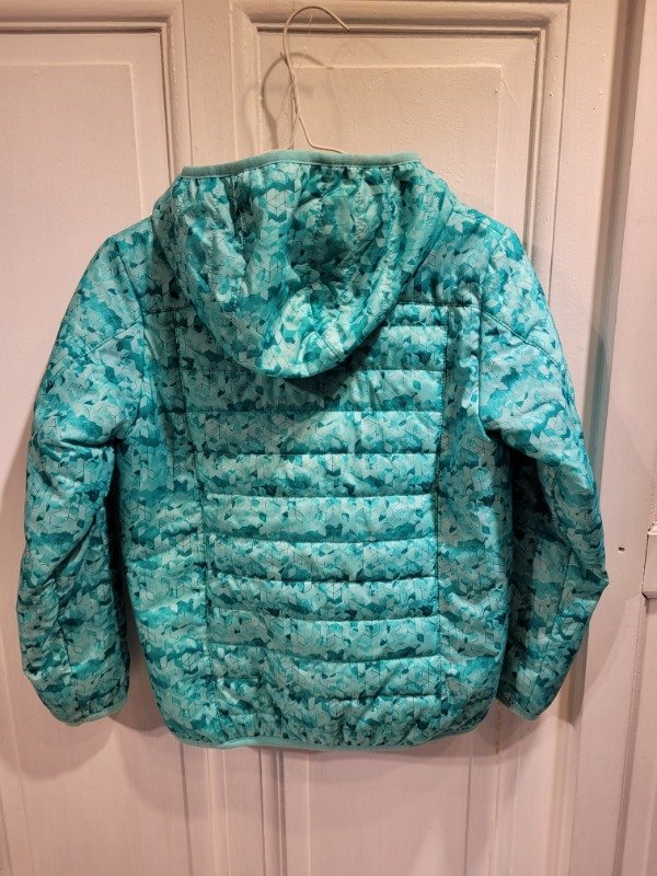 Producto - Campera DECATHLON puffer celeste Talle 10 años - PRECIO: 23X - 1