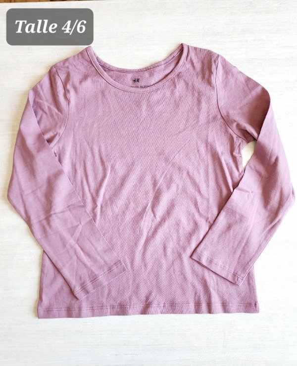 Remera manga larga HyM talle 4/6 lila