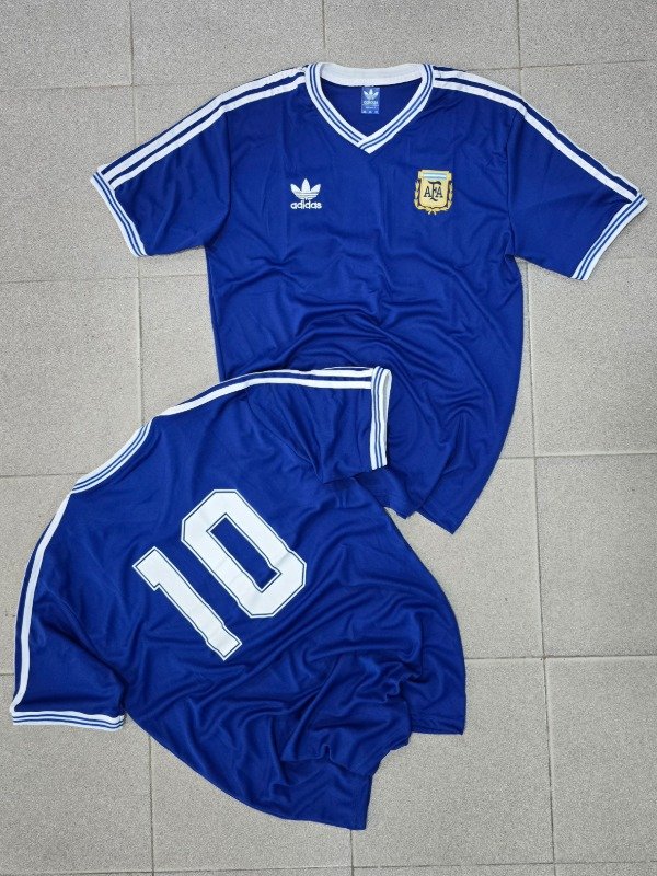 Producto - Camiseta Selección Argentina Retro Mundial 1990 Alternativa Maradona