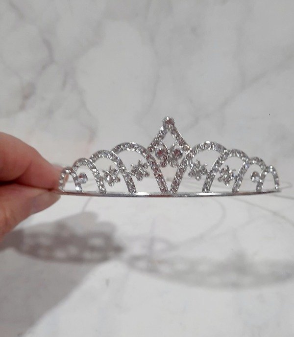 Producto - Corona metal tiara baja plateada con strass diseños variados