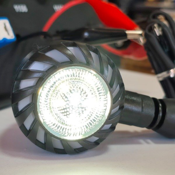 Producto - JUEGO GIROS SECUENCIALES ESTILO CUSTOM - LUXLED - 4