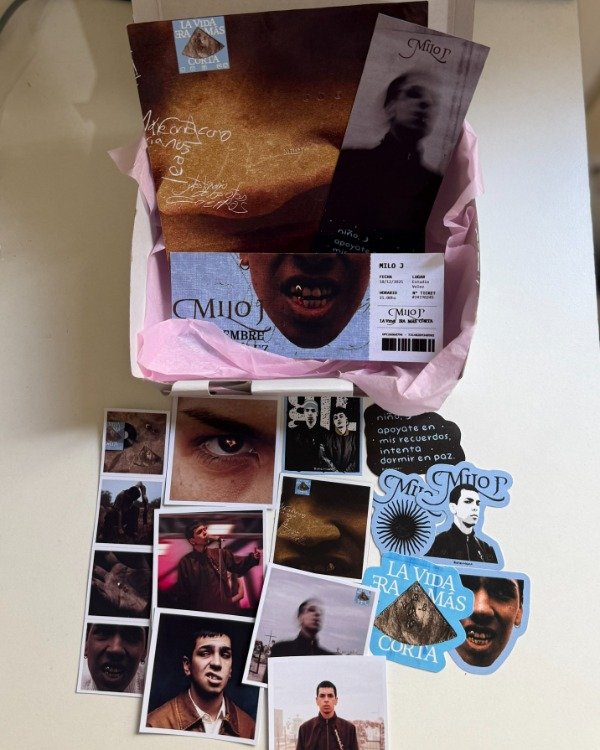 Producto - BOX LA VIDA ERA MAS CORTA Milo en Velez - Milo J