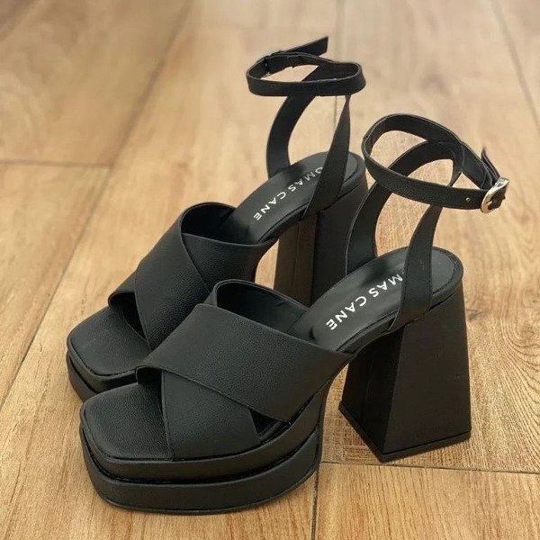 Producto - Sandalia Tomas Cane 202