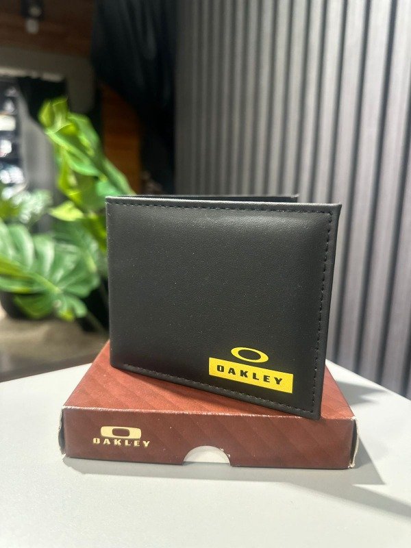 Producto - Billetera Dakley negra con amarillo