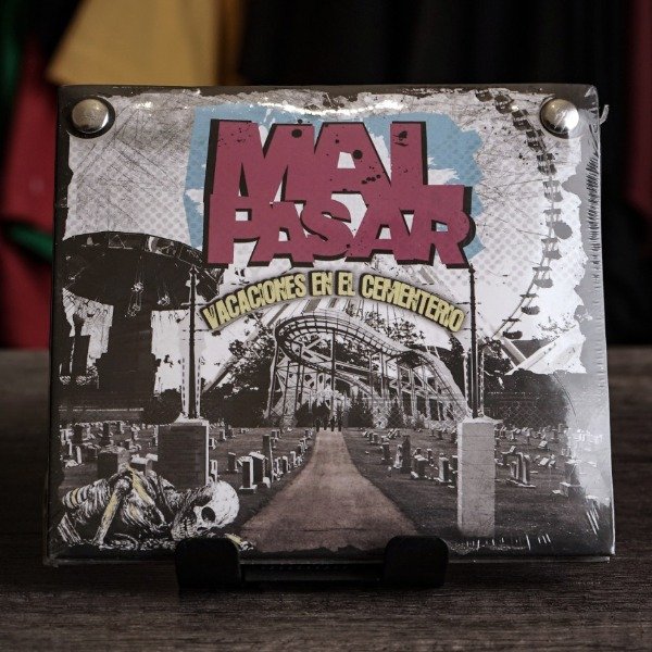 Producto - Vacaciones en el cementerio (CD)