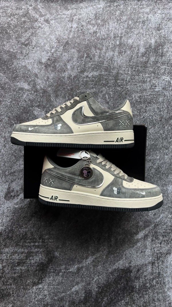 Producto - AIR FORCE 1 x KAWS