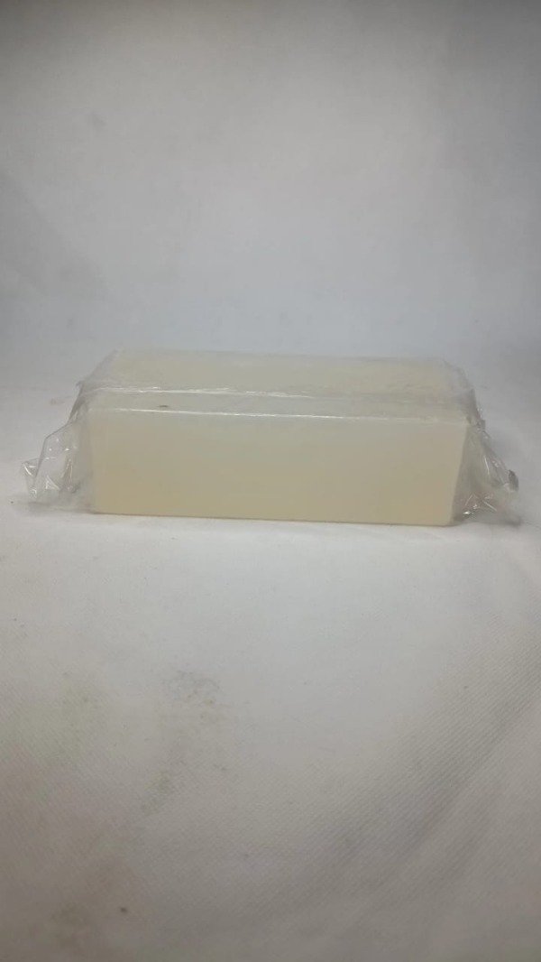 Producto - Barra de jabon vegano semi traslucido