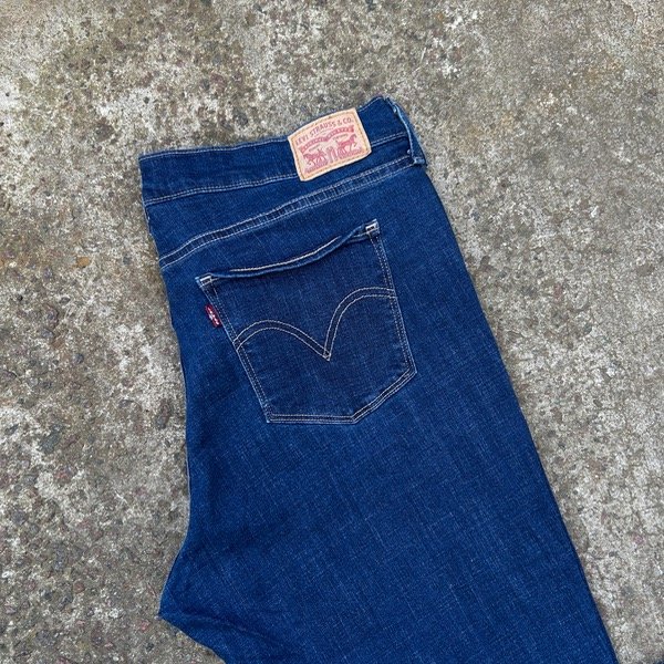 Producto - Jean de mujer - Levis Classic Straight