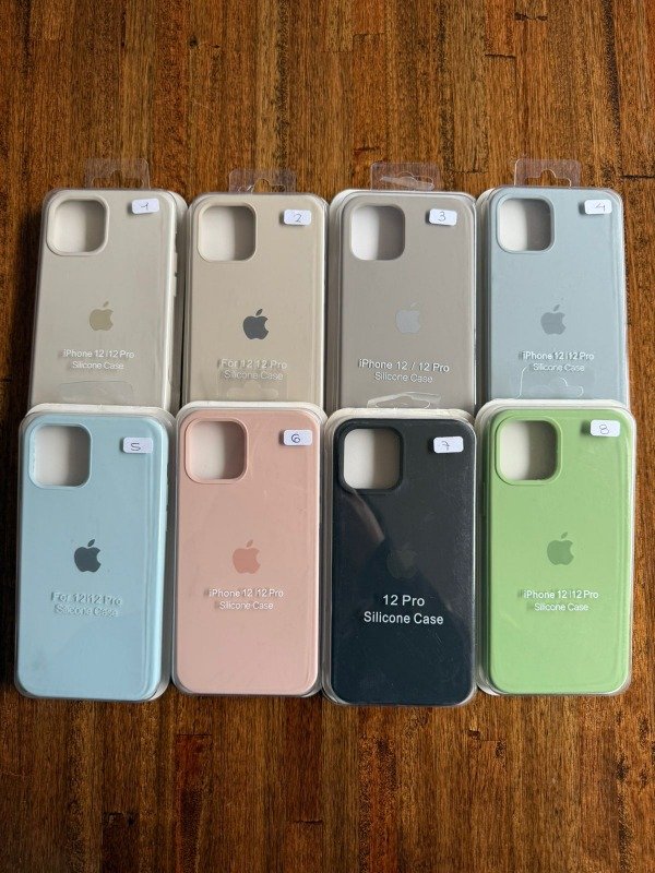 Producto - SILICONE CASE IPH 12/12 pro