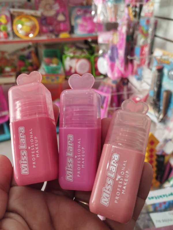 Producto - Lip Gloss Miss Lara HEART