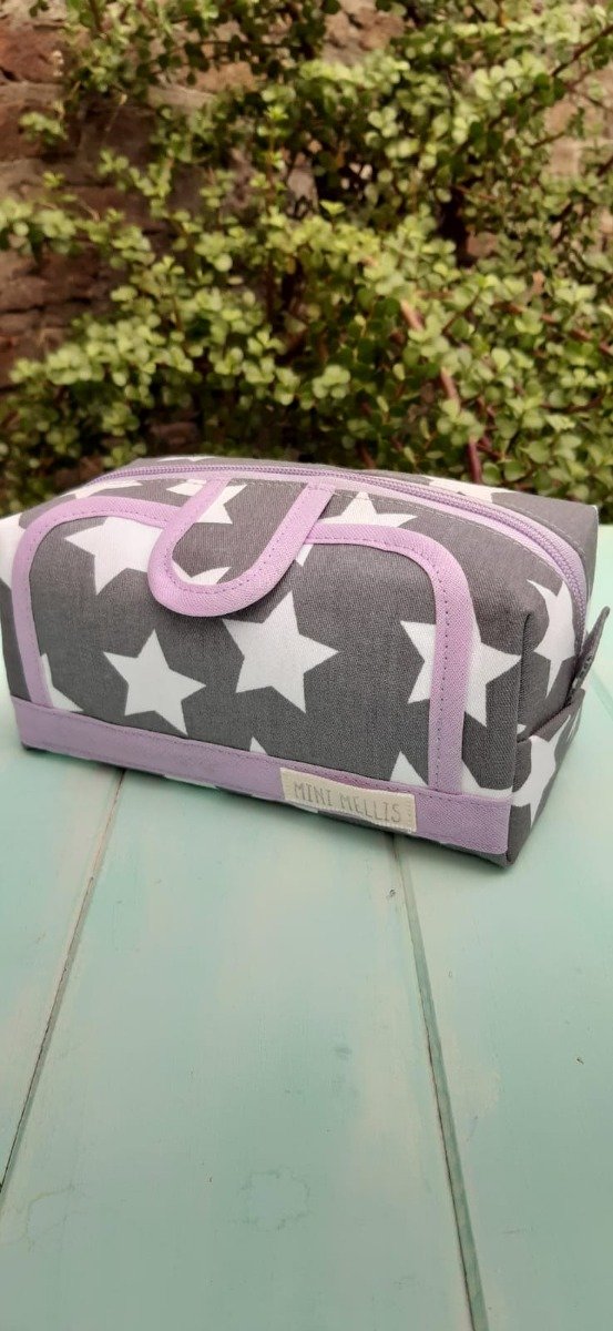 Producto - Cartuchera XL gris con estrellas y lila
