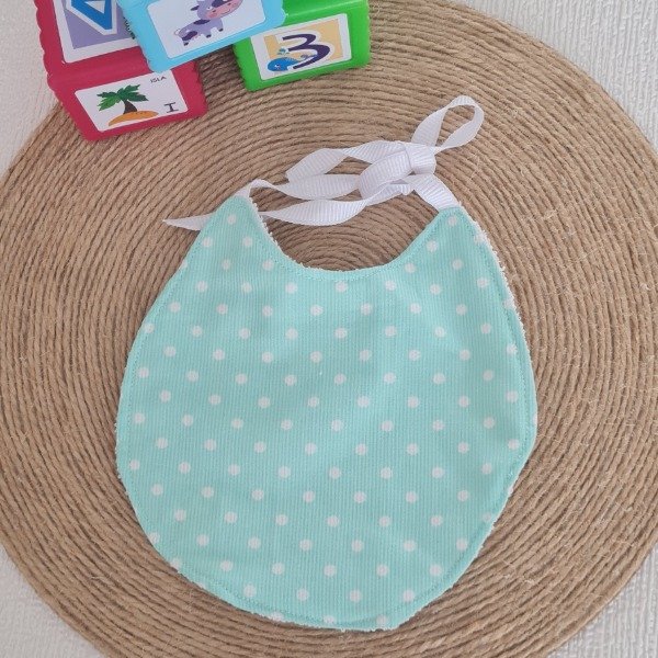 Producto - Babero redondo pique puntitos