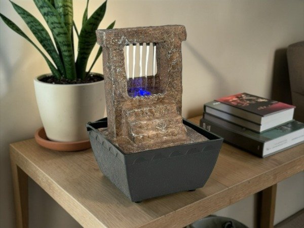 Producto - Fuente de agua con luz LED de color camb