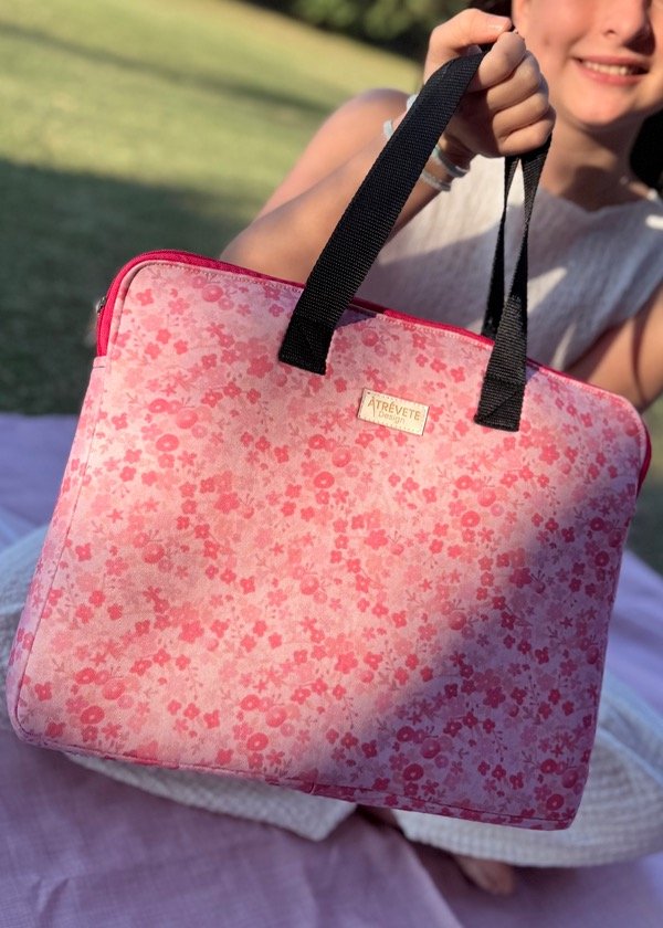 Producto - FUNDA DE NOTEBOOK - MINI FLORCITAS ROSAS