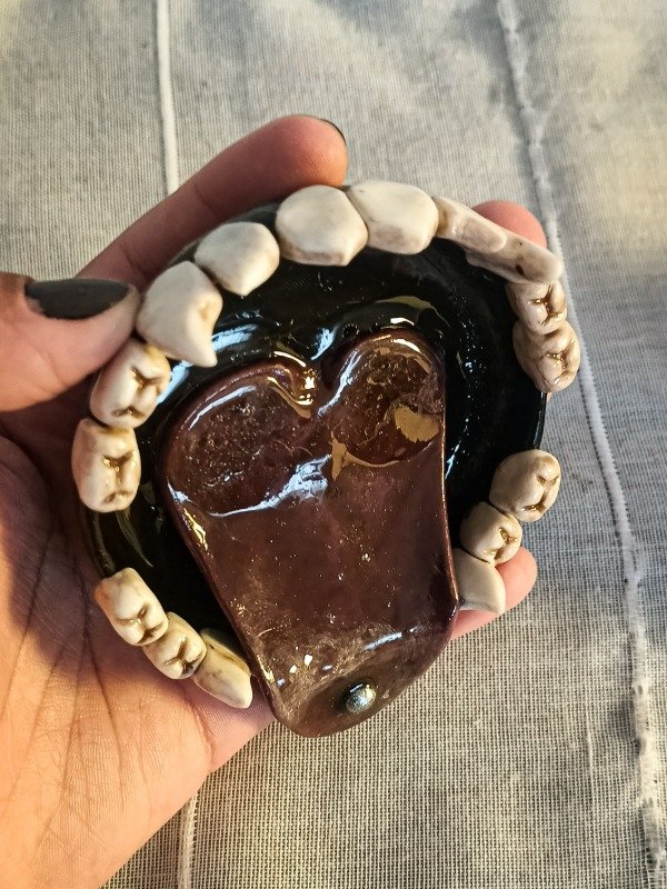 Producto - Ceniceros encías negro y violeta