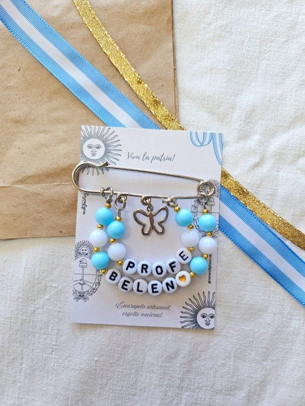 Producto - Escarapela POM