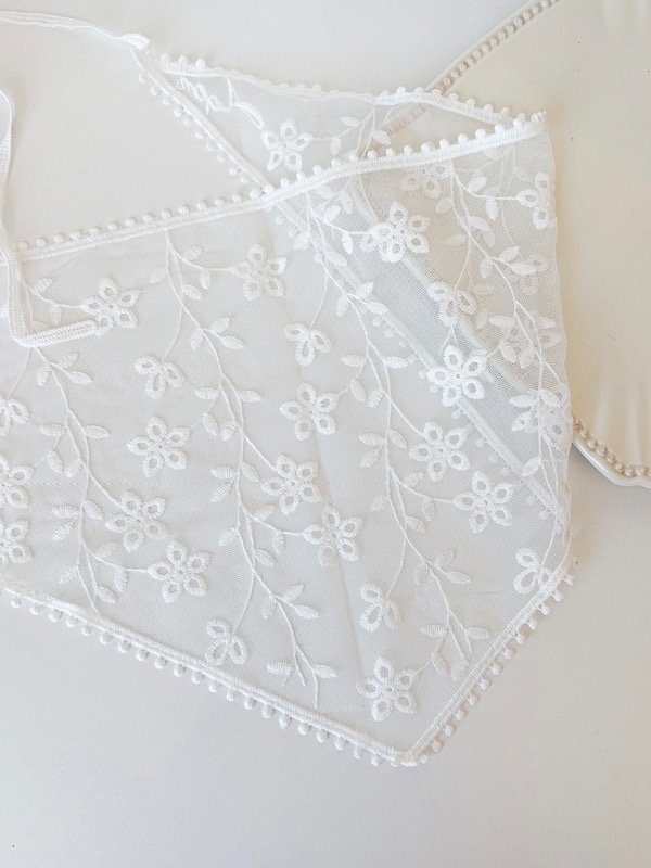 Producto - Bandana de encaje (flores)