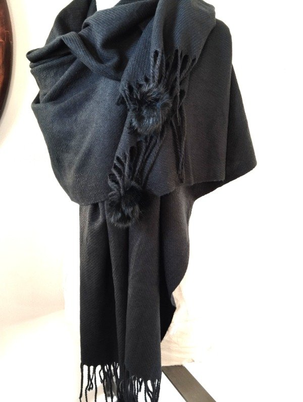 Producto - PASHMINA POMPON EN PUNTAS
