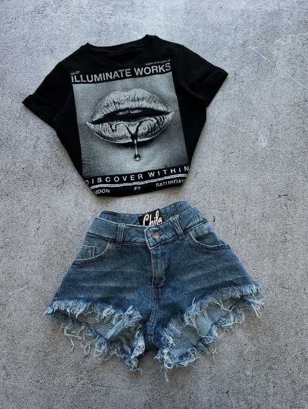 Producto - Short tiro bajo celeste bigotes