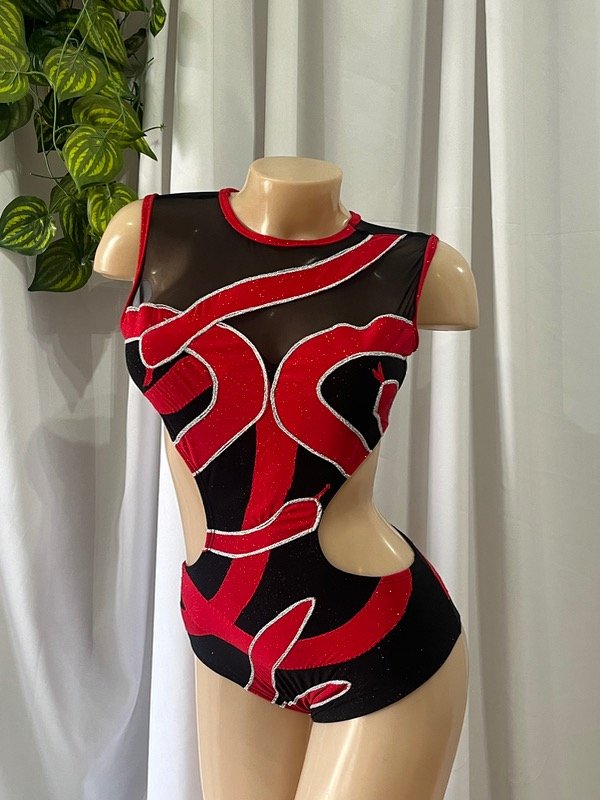 Producto - Traje a pedido serpientes rojo Glitter Taylor