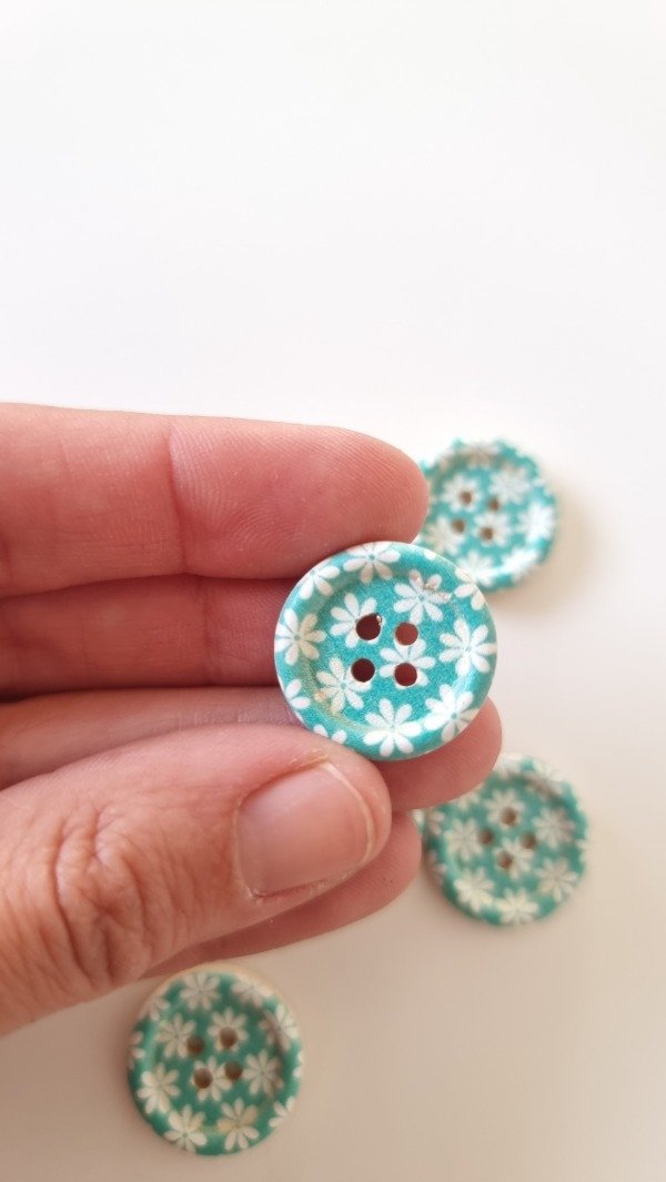 Producto - Botón redonde madera 20mm modelo 3