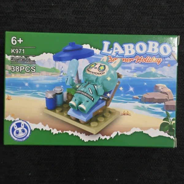 Producto - Lego: Labubu Summer Holiday (modelo 4) [chico]