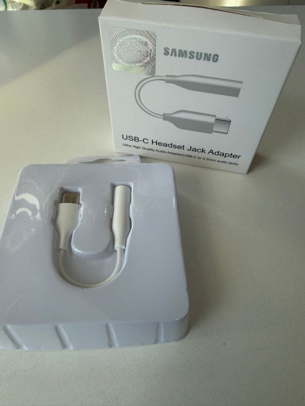 Producto - Adaptador Samsung JACK a tipo C color blanco