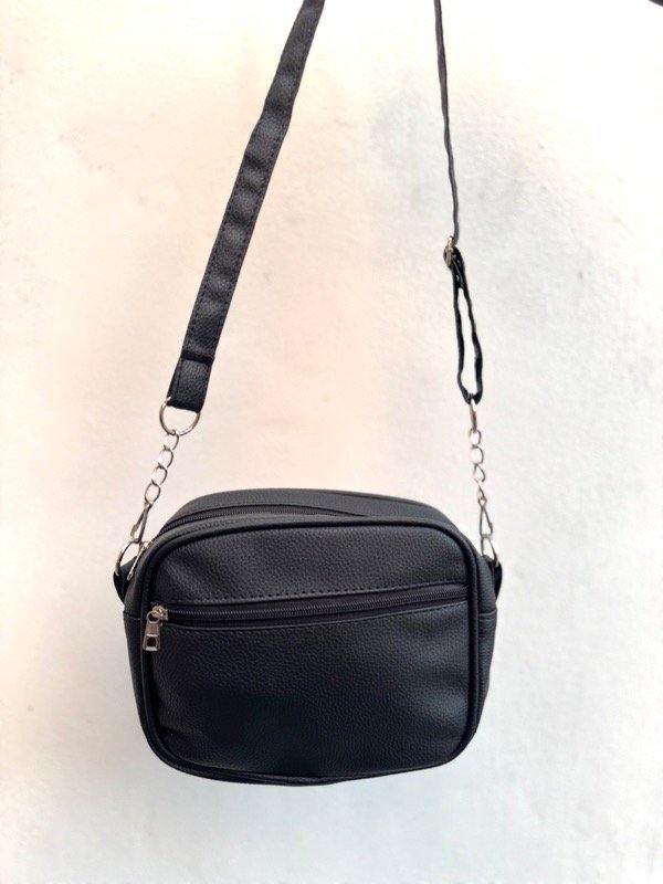 Producto - CARTERA CUADRADA NEGRA