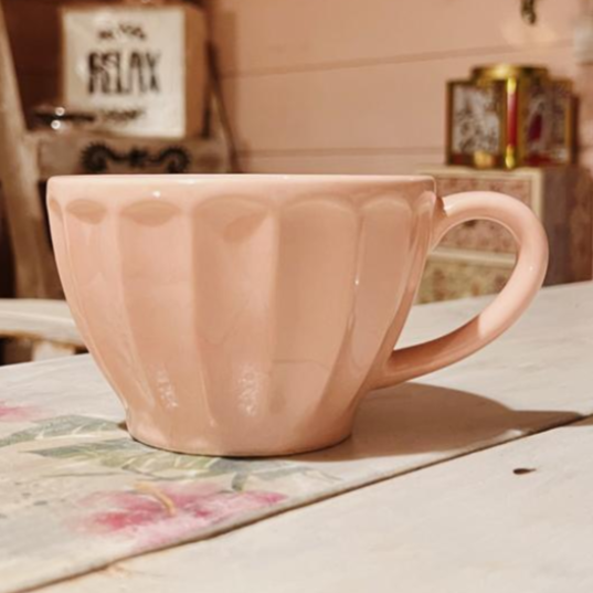 Producto - Taza rosa detalle