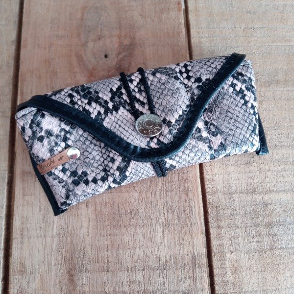 Producto - Estuche Lentes Snake