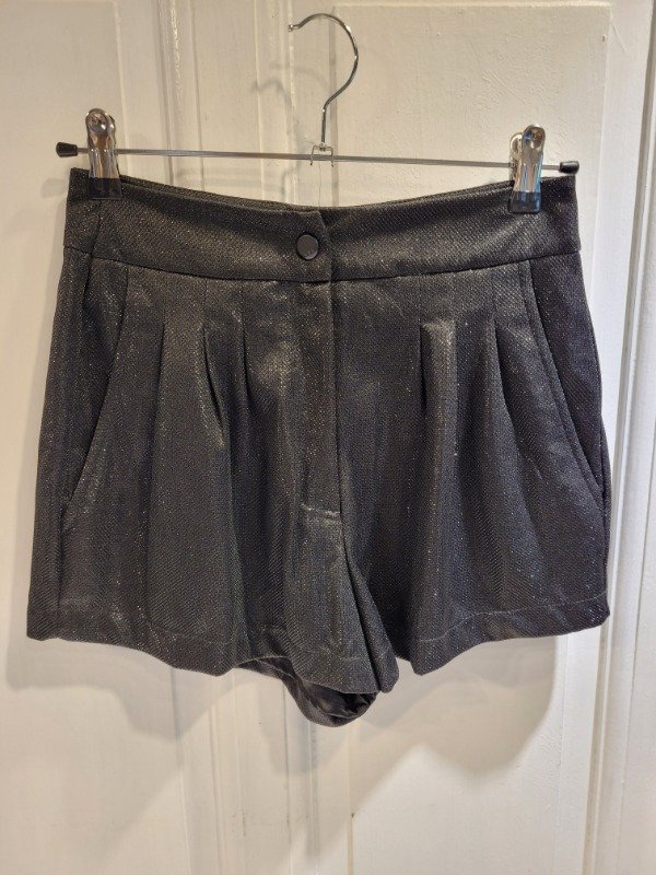 Producto - Short KOSIUKO negro brillante Talle S - PRECIO: 60X