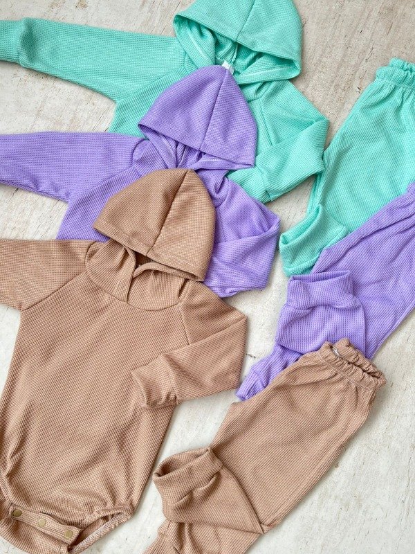 Producto - Conjunto waffle body buzo + pantalon 3/12M precio x4 unid