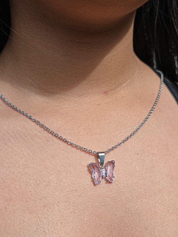 Producto - Collar mariposa rosa (plateado)