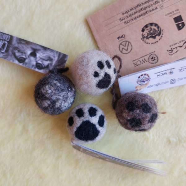 Producto - Pelotita de juguete para gatos