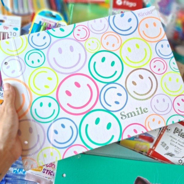 Producto - Carpeta 2 Tapas "Smile" N5 - Kiruki