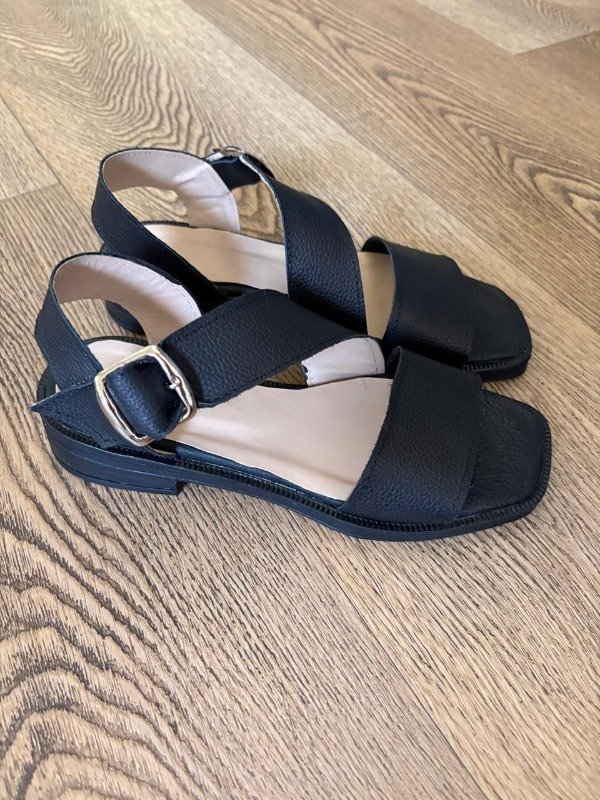 Producto - SANDY CUERO NEGRO