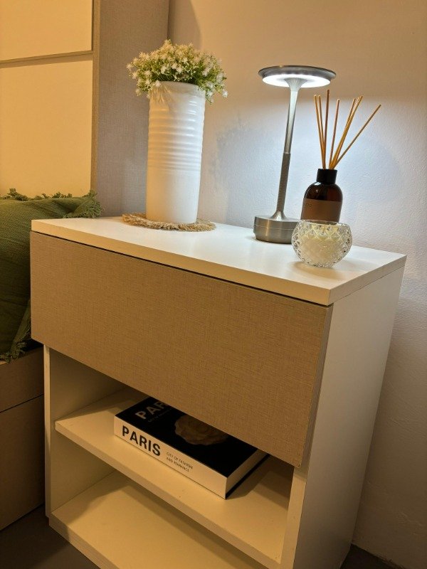 Producto - MESA DE  LUZ SEDA 1 CAJÓN